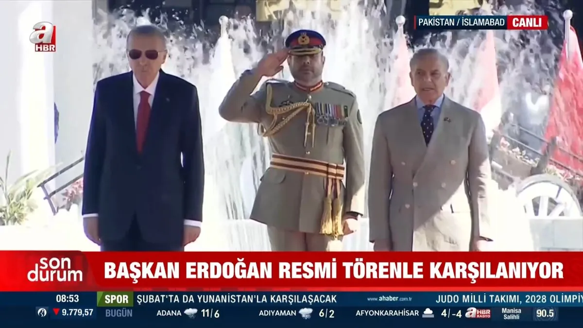 Başkan ErdoğanPakistan’da resmi törenle karşılandı