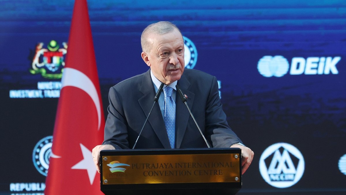 Cumhurbaşkanı Erdoğan: Türkiye’yi küresel bir güç merkezi yapana kadar çalışacağız